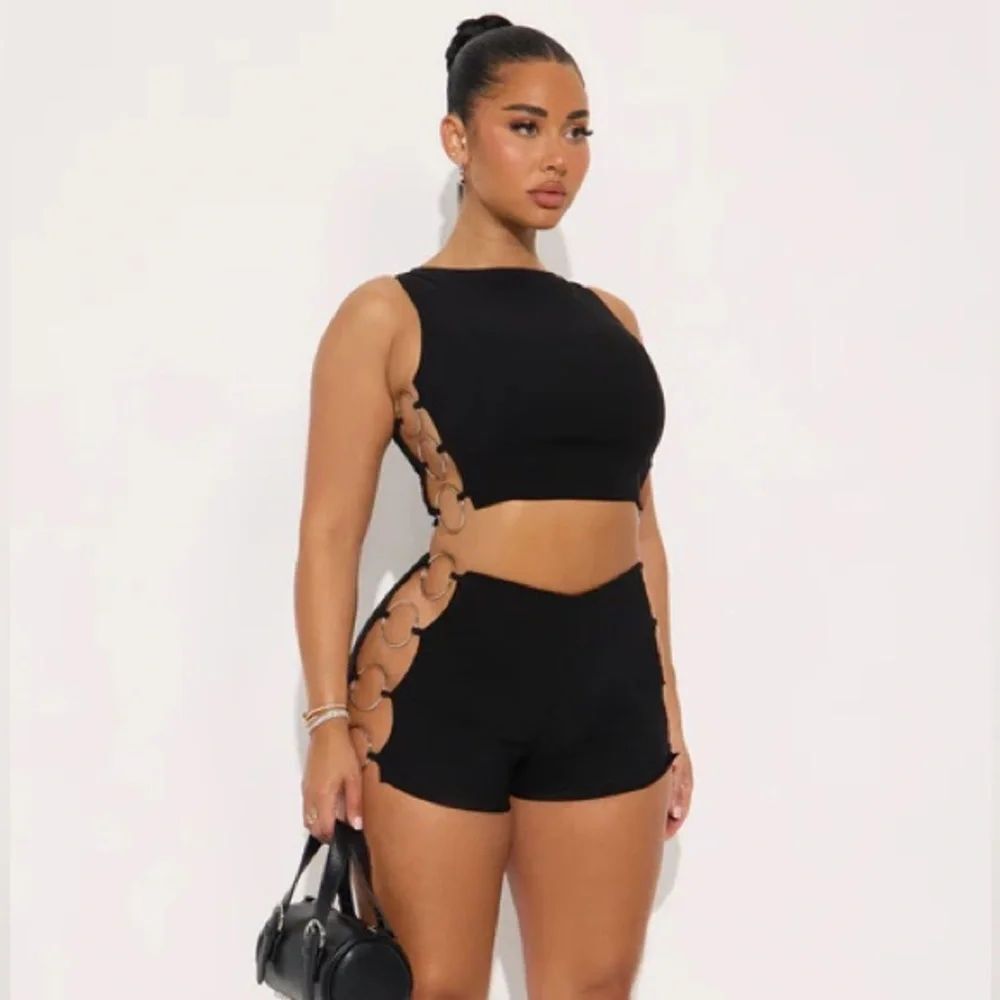 HOOKED ON YOU SHORT SET